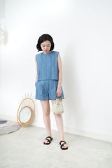 Denim shorts in elastic waist