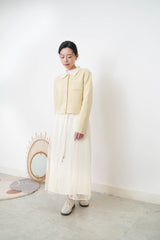 Cream oultline cardigan w/ detail buttons