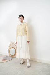 Cream oultline cardigan w/ detail buttons