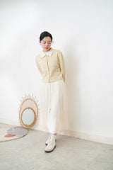 Cream oultline cardigan w/ detail buttons