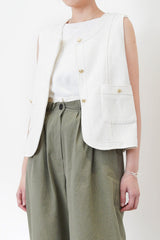 White premium vest w/ round hem