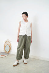 White premium vest w/ round hem