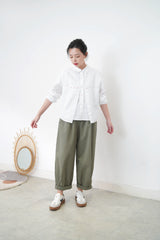White detail layering shirt w/ red stitching