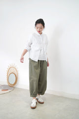 White detail layering shirt w/ red stitching