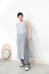 Grey suit pants w/ asy. waist cutting