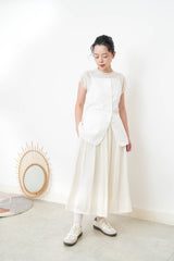 White round hem vest in cami style