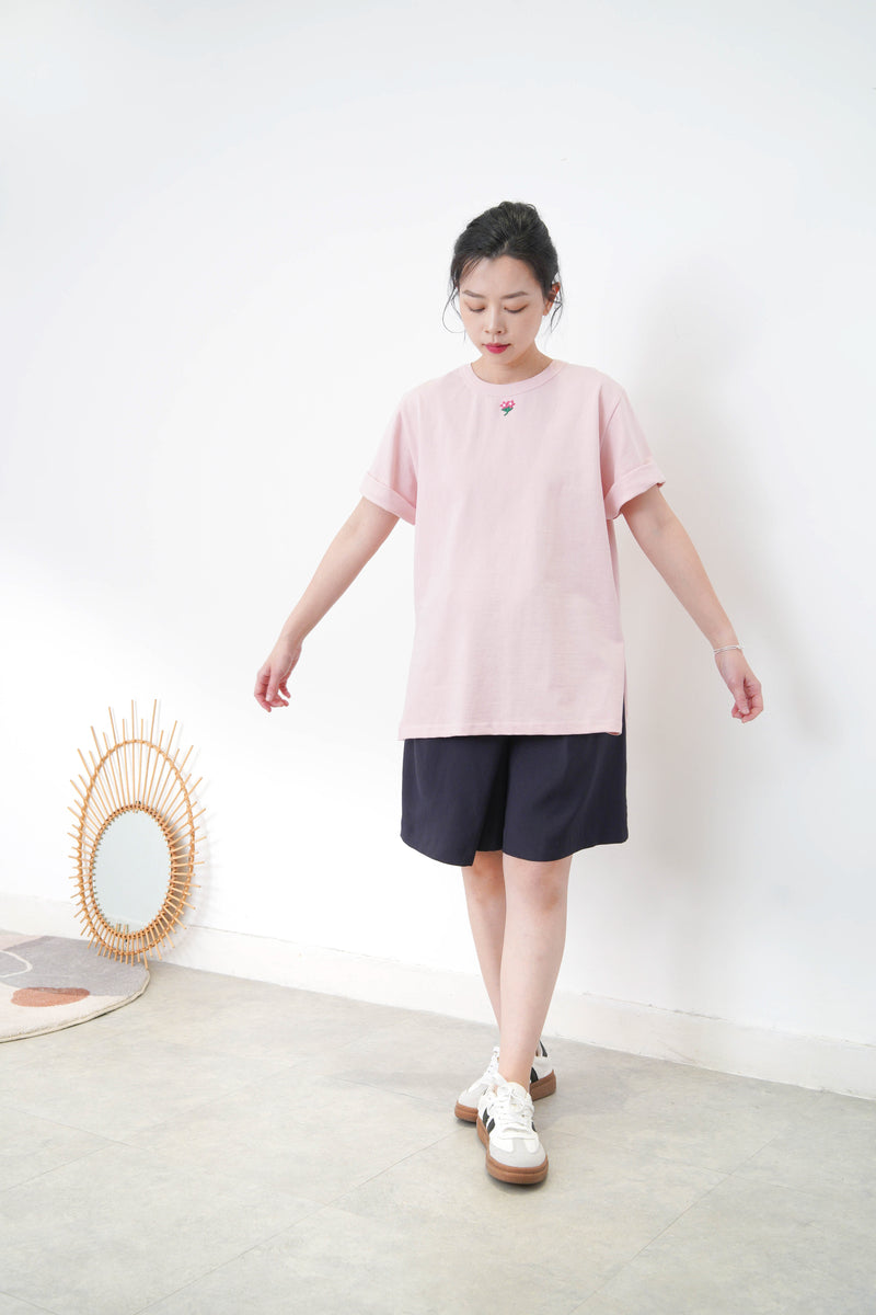Pink oversize Tee w/ floral embroidery