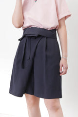 Navy pleats shorts w/ overlap details