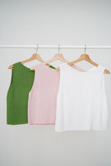 white boat collar minimal vest