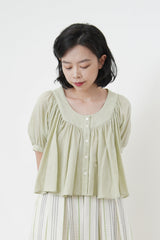 Ruffle blouse in crop cut