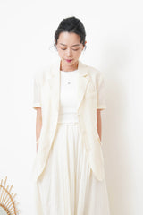 Cream short sleeves linen blazer w/ belt