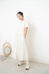 Ivory soft pleats skirt