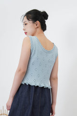 Buttons knit vest in ruffle fringe