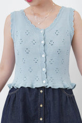 Buttons knit vest in ruffle fringe