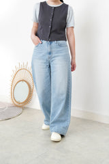 Straight cut summer jeans