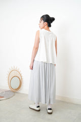 White pleats vest ruffle fringe