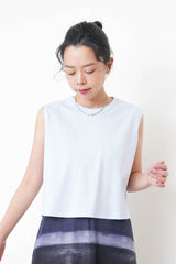 Blue minimal vest in crop cut