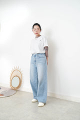 Straight cut summer jeans