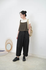 Khaki knit vest in side button