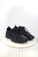 Black outlined shoes