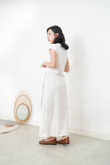 Cream sporty dress w/ tie knot waist