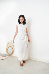 Cream sporty dress w/ tie knot waist