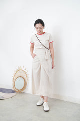 Beige high waist skirt w/ overlapping cut