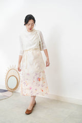 Ivory silky skirt with flower print