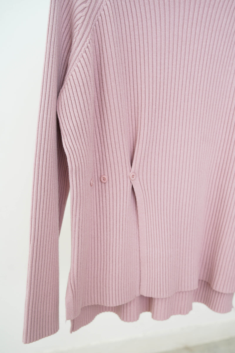 Pink stripe texture top in split hem