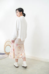 White soft pullover in split hem
