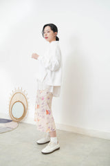 White soft pullover in split hem
