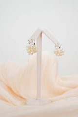 Ring earrings w/ blooming flower