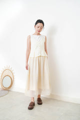 Light yellow buttons cami w/ lace v neck