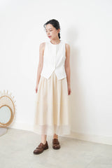 White minimal vest in split hem