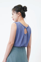 Ivory knit vest in pleats open back