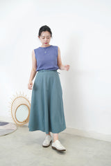 Green A cut skirt w/ thin waist belt