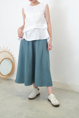Green A cut skirt w/ thin waist belt