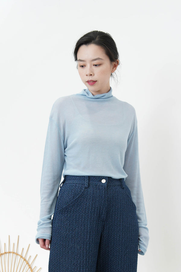 Baby blue loose cut turtle neck inner