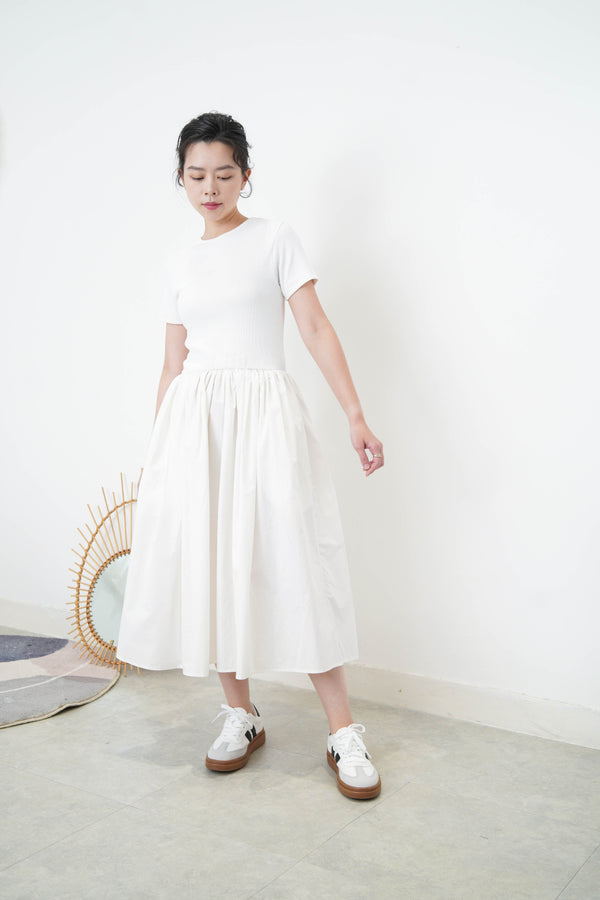 White minimal dress w/ pockets