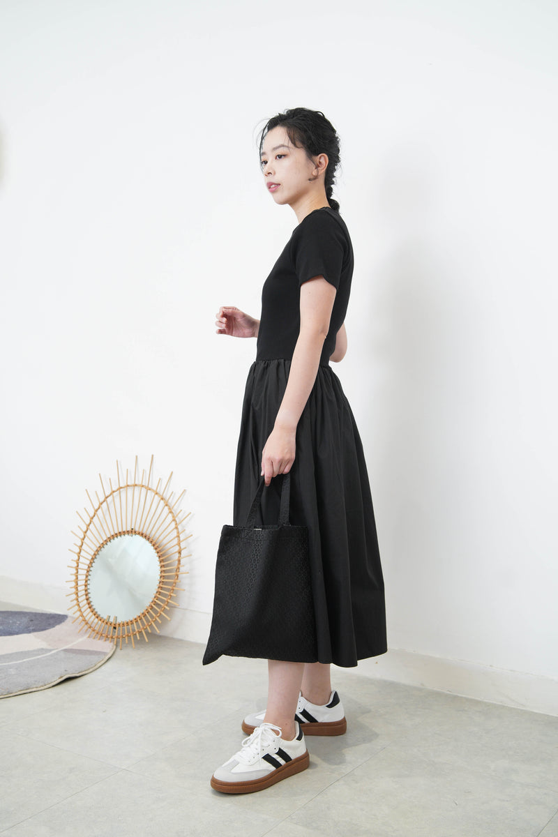 Black minimal dress w/ pockets