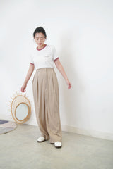 White jersey vintage style tee