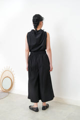 Black vest w/ gather collar strings