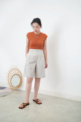 Orange brown minimal vest in round hem