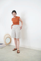 Orange brown minimal vest in round hem