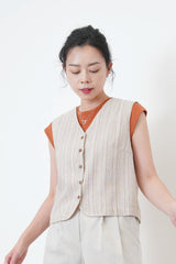 Orange brown minimal vest in round hem