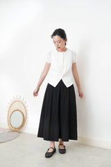 White minimal vest in split hem