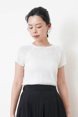 White thin knit top w/ rolled collar