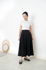 White thin knit top w/ rolled collar