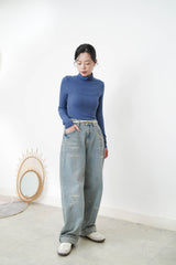 Blue loose turtle neck inner