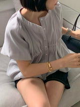 Grey smooth blouse in balloon shape